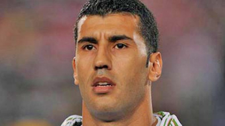 حناشي يغادر إلى فرنسا وقاواوي وزافور يؤجلان التحاقهما بالكناري