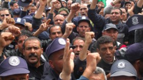 مجهولون يعتدون على الحرس البلدي و10 أعوان يهددون بالانتحار