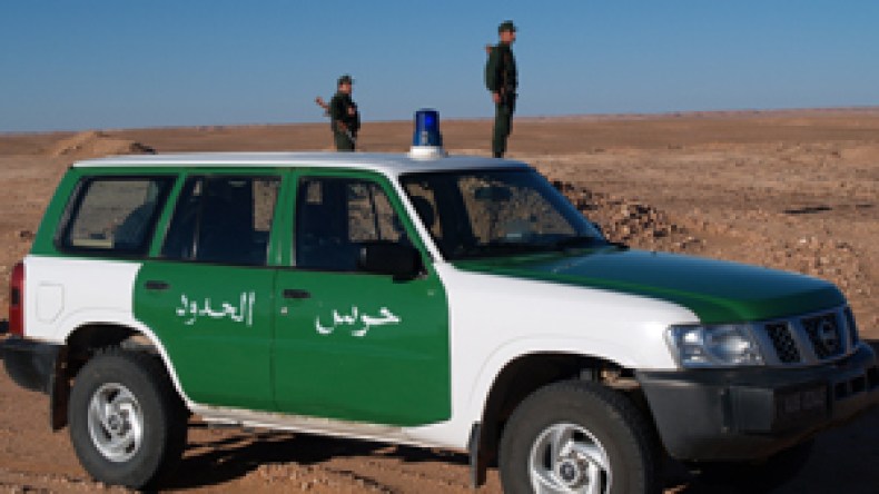 الجنرال تونسي يطالب بـ”نتائج” ميدانية في مكافحة التهريب و”الحراڤة”