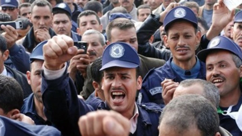 الحرس البلدي يتبرؤون من مقاطعة الانتخابات ويتمسكون بمطالبهم