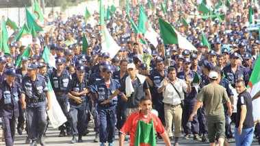 Municipality guards elements demand and inquiry over the death of their comrade