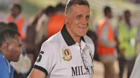 مدرب المريخ للاعبيه: احذروا الوفاق يلعب جيدا خارج قواعده والخطأ سيكلفنا غاليا