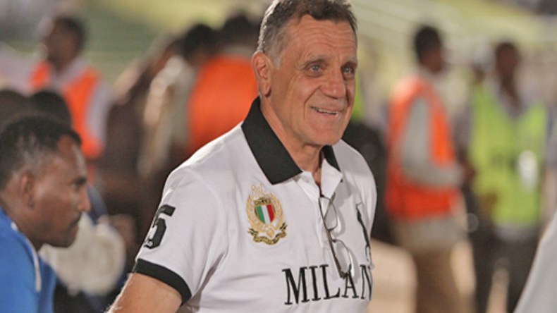 مدرب المريخ للاعبيه: احذروا الوفاق يلعب جيدا خارج قواعده والخطأ سيكلفنا غاليا