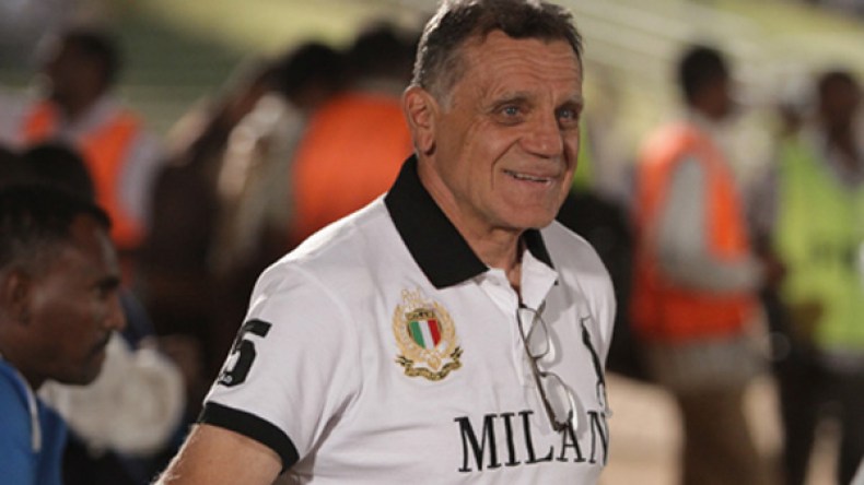 ش. قسنطينة: بن طوبال يرفض الحديث مع مناجير غارزيتو ويطلب حضور المدرب