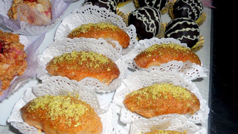 الحلويات العصرية تزيد مخاطر الإصابة بسرطان القولون