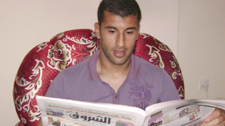 الشروق في بيت لوناس ڤاواوي: قهرت هدافي زامبيا وكنت أرى فرحة الجزائريين في كل كرة أصدها