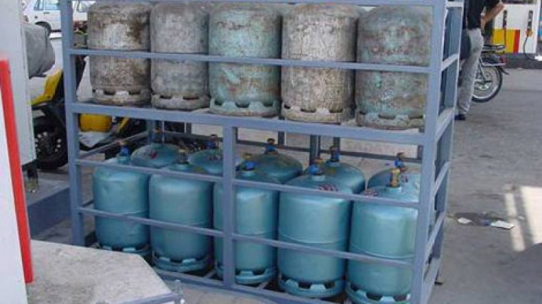طوابير على غاز البوتان في عزّ الصيف ورمضان