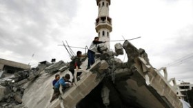 غزة تواصل البحث عن جثثها تحت الأنقاض