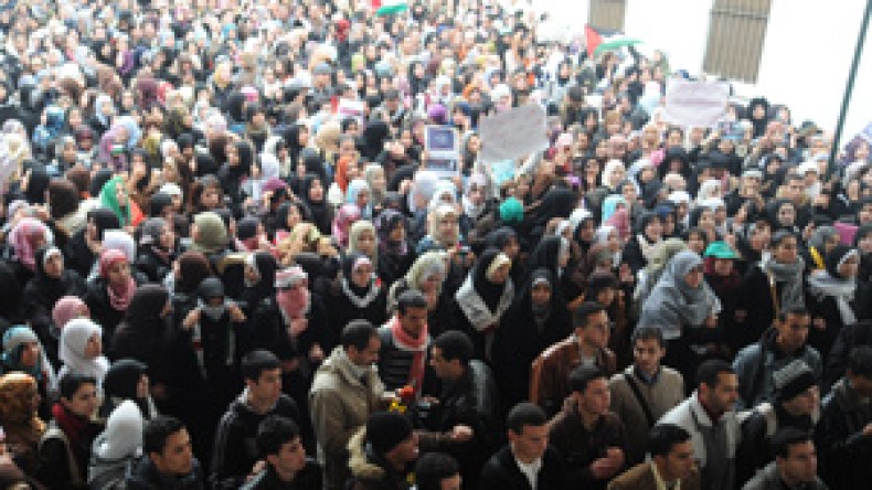 “العاصمة تحت الضغط .. وطلبة ومواطنون يهددون باجتياح الشوارع”