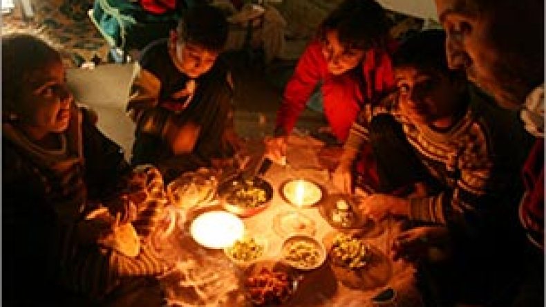 ثماني عائلات جزائرية ترفض مغادرة غزة وتحلم بالاستشهاد