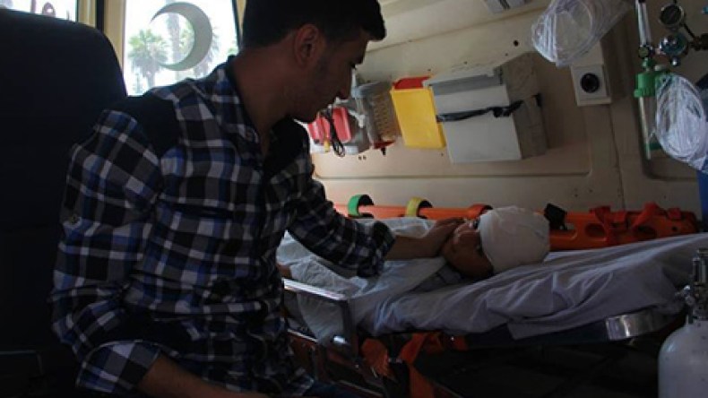 معبر رفح: 9 جرحى و4 حافلات من المصريين يغادرون غزة