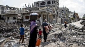 عباس يطالب بأربعة ملايير دولار لإعمار غزة