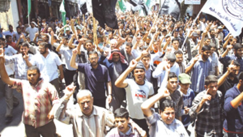 أحداث قلقيلية تهدد بنسف ما بقي من حوار القاهرة