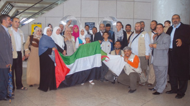 اعتقال موريتانيين عائدين من غزة في مطار القاهرة