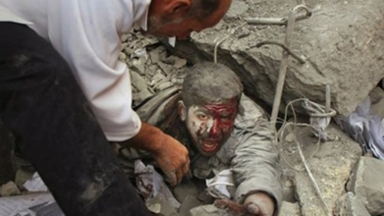 جزائريون حملوا أدوية وأفرشة إلى مقر السفارة الفلسطينية وآخرون طالبوا بالجهاد ضد الصهاينة