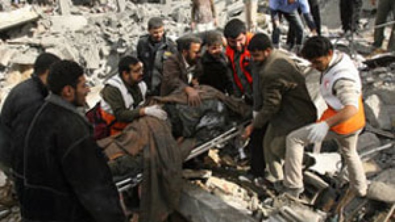 أكثر من ألف شهيد والمئات تحت الأنقاض