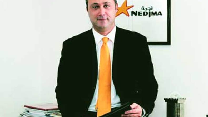 “نجمة” تطالب السلطات بالعدالة في سوق النقال