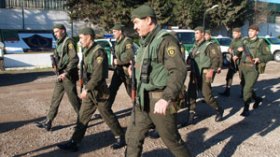 جنرال الدرك الفرنسي يعاين قدرات القوات الخاصة للدرك الوطني