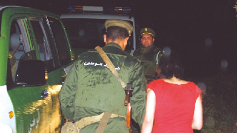 سيدة تترأس عصابة لسرقة الأثرياء بالعاصمة