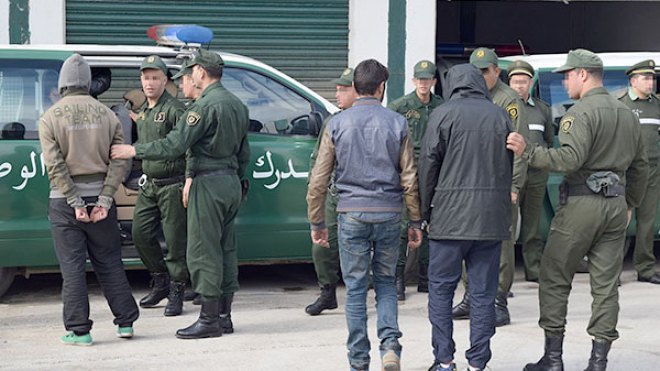 القبض على شخص بتهمة النصب والاحتيال بمدينة البليدة