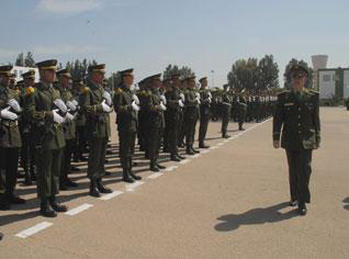 Le général Boustila préside une sortie de promotion de 500 officiers-gendarmes spécialisés dans la lutte contre la subversion