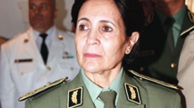 العميد فاطمة الزهراء عرجون .. جنرال في الجيش وفي البيت!