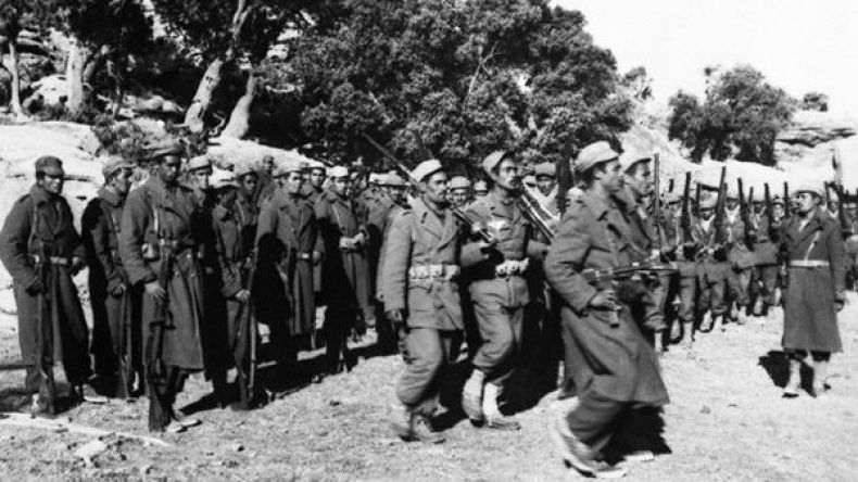 مدخل إلى مسار ثورة وتصرفات الأشخاص