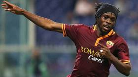 جيرفينيو يشترط “هيليكوبتير” وشاطئ خاص للعب في الإمارات!