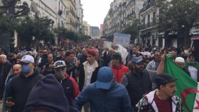 مطالب بالتغيير ومحاكمة الفاسدين