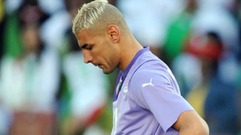 شاوشي يعتدي على حكم ويتسبب في إيقاف مباراة ببرج منايل