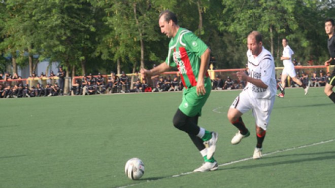 Cinquantenaire : tournoi de football au profit de la communauté algérienne à Londres