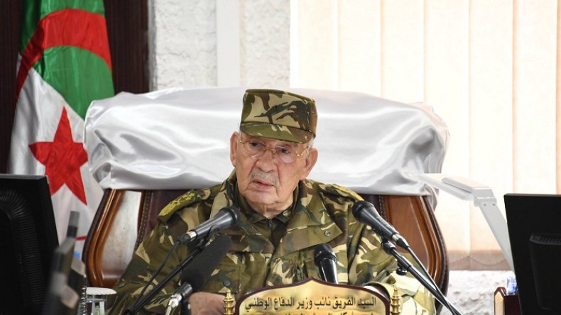 قايد صالح: ثورة نوفمبر تجذرت في أذهان وقلوب أبناء الجيش