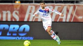 إدارة ليون تريد تجديد عقد غزال