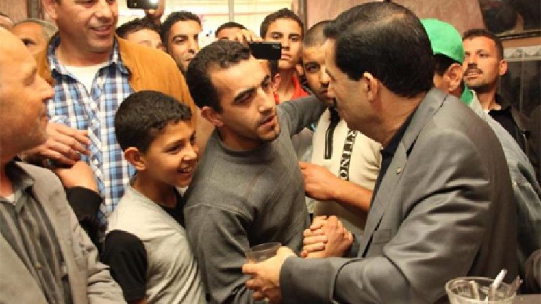 غول ينزل إلى الأحياء الشعبية