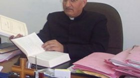 غالب بدر ينشط قداسا لمسيحيي الجاليات الأجنبية بكنيسة تيبحيرين