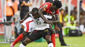 “النجوم السوداء” يجتازون أوغندا بصعوبة