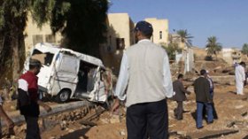 منكوبون يقطعون الطريق في البيض احتجاجا على تصنيف الحكومة