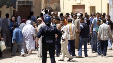 Top official fixes a row between inhabitants and their mayor