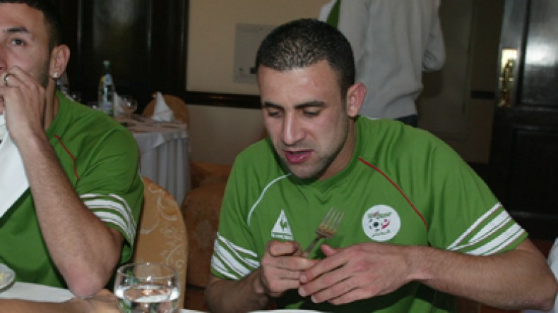 إحساس غريب يتملكي بقدومي للجزائر وما حدث في غزة دمر نفسيتي