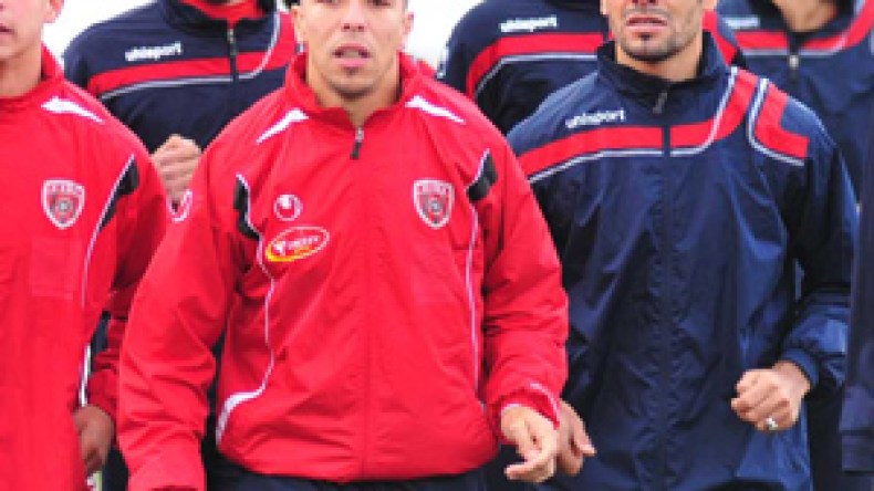 جيلاني‭ ‬يرسم‭ ‬التحاقه،‭ ‬محمد‭ ‬رابح‭ ‬وغازي‭ ‬منتظران