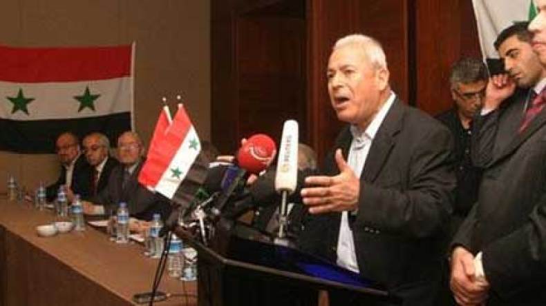 مؤتمر اسطنبول يعتبر مجلس غليون “ممثلا شرعيا”  للسوريين
