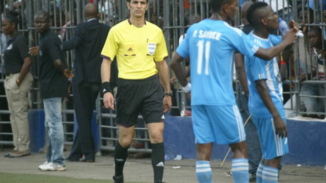 الحكم الجزائري غربال يدير مباراة ليبيا ـ الرأس الأخضر