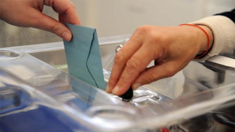 ملاح يترشح للانتخابات الرئاسية