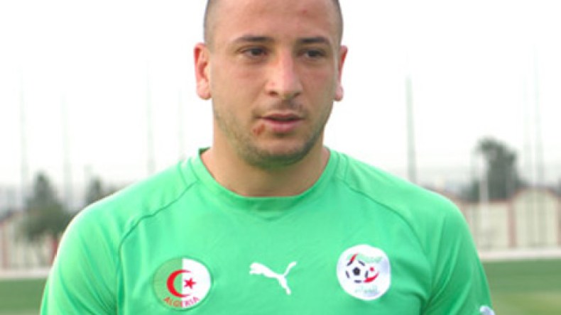 العلم الجزائري على”حذاء” غيلاس