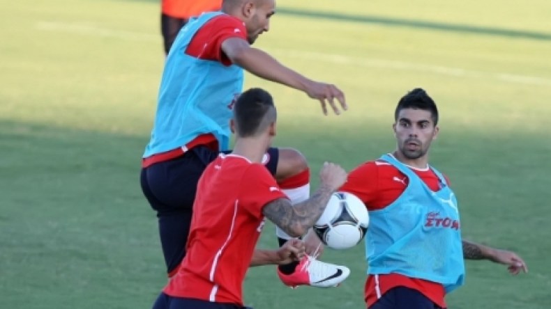 جبور يعود لليونان ويجري التدريبات مع أولمبياكوس