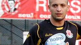 م‭. ‬وهران: غول‭ ‬يرفض‭ ‬الالتحاق‭ ‬بالتربص‭ ‬وبوسحابة‭ ‬يمضي‭ ‬للحمراوة‭ ‬