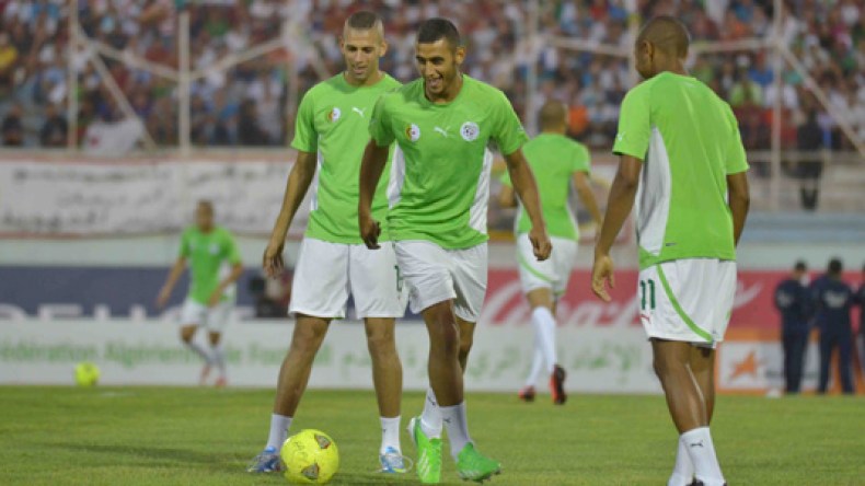 غولام يقود وفدا من لاعبي الخضر لأداء مناسك العمرة