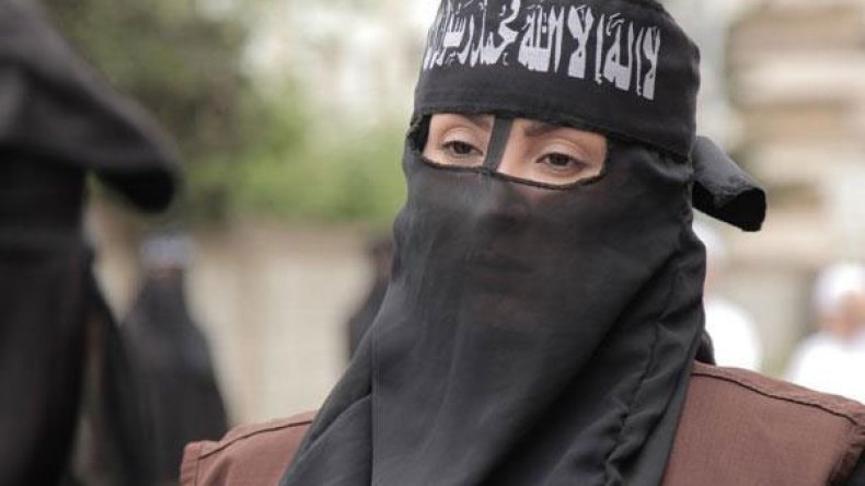 تهديد ممثلة تونسية بالقتل و”أم بي سي” بالتفجير بسبب “غرابيب سود”