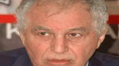 Former Algerian PM Sid Ahmed Ghozali to Echourok: Struggles for leadership overshadowed social issues.