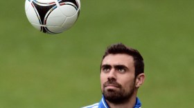 لاعب يوناني قد يقصي منتخبه في “الأورو” بسبب الزواج!؟